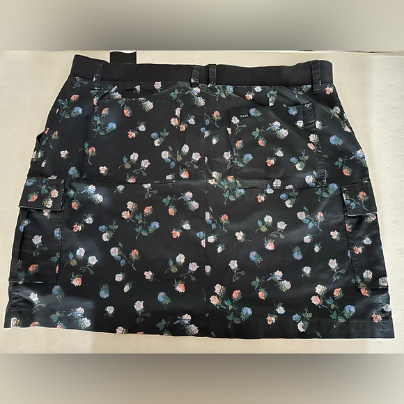 LEE Blue Floral Skort - Picture 2 of 12